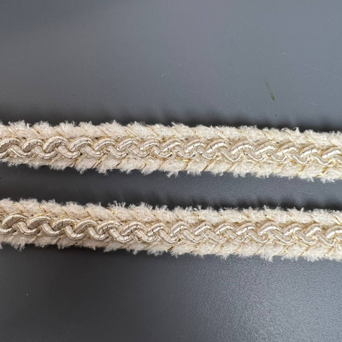 photo_6062086707990957397_y