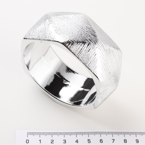 /tmp/v8_Lr0IIr_83bd.2246 серебро