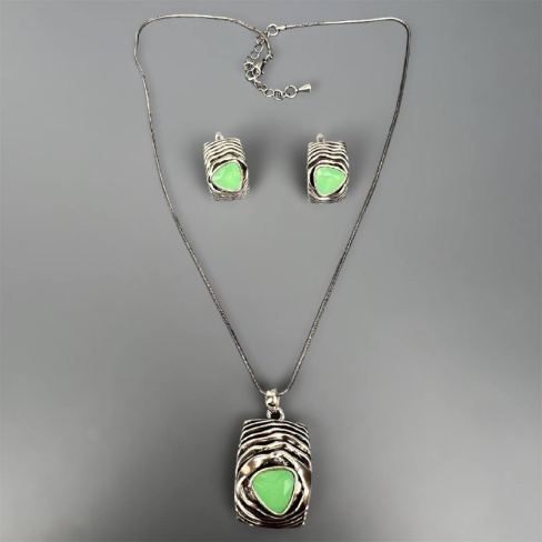 2133cfe5-c480-44d7-8424-3fce04ad5637